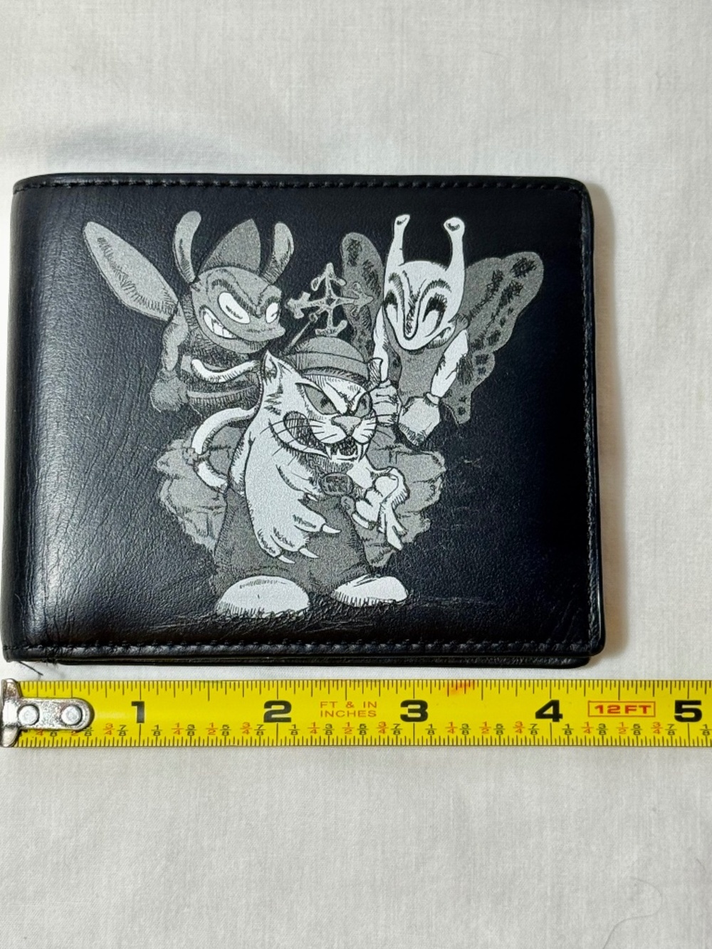 Off White Quote Bifold Characters Black - White